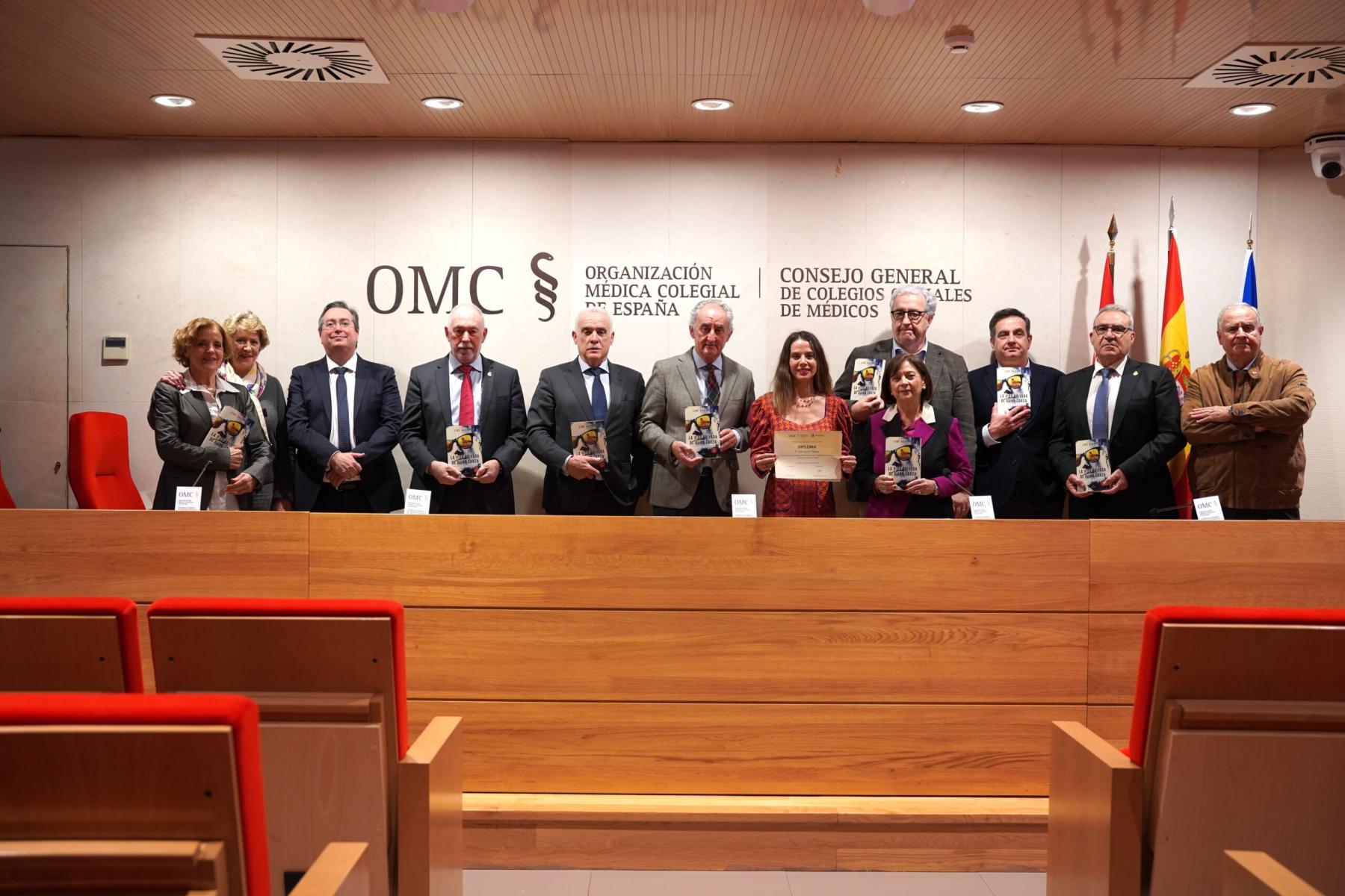 entrega_premio_novela_fpsomc_diciembre_lide_aguirre